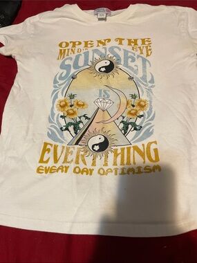Graphic Tee - White 'Sunset Is Everything' Short Sleeve